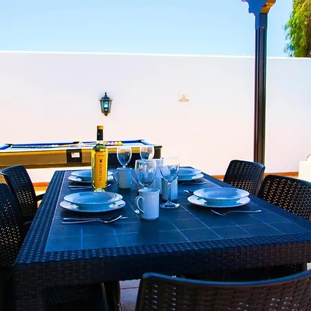 Calamares With Heated Pool And Air Conditioning Villa