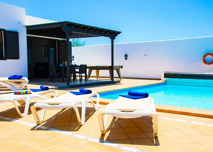 Calamares With Heated Pool And Air Conditioning