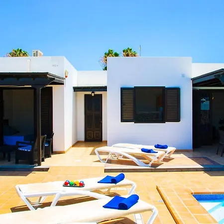 Calamares With Heated Pool And Air Conditioning 빌라 *