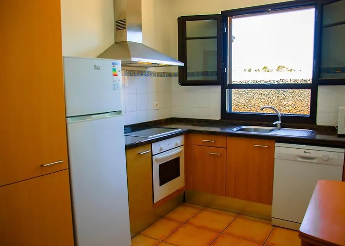 Calamares With Heated Pool And Air Conditioning Вилла