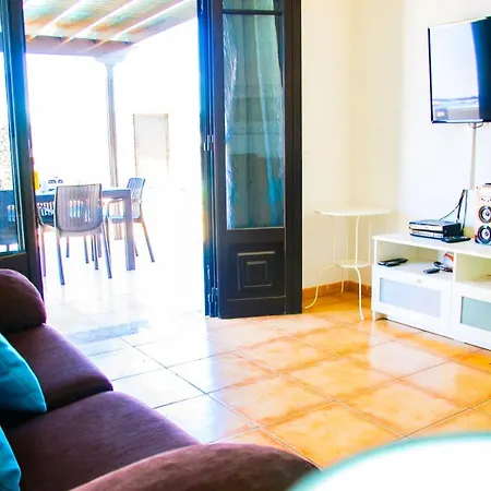 Calamares With Heated Pool And Air Conditioning Villa Playa Blanca (Lanzarote)