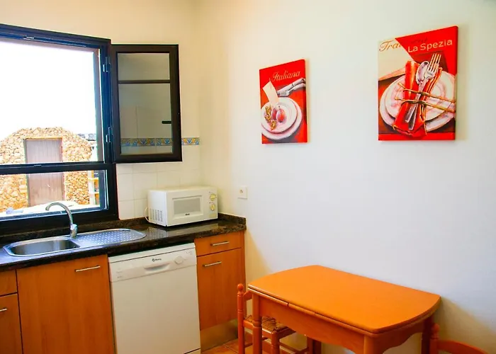 Calamares With Heated Pool And Air Conditioning Villa