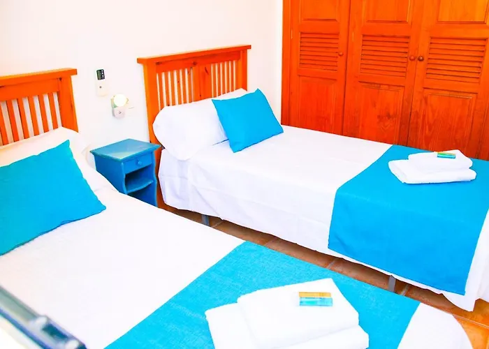 Villa Calamares With Heated Pool And Air Conditioning *